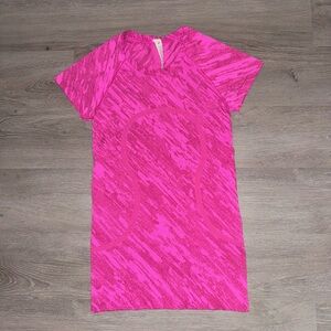 mesh camo pow pink / ripened raspberry swiftly tech tee